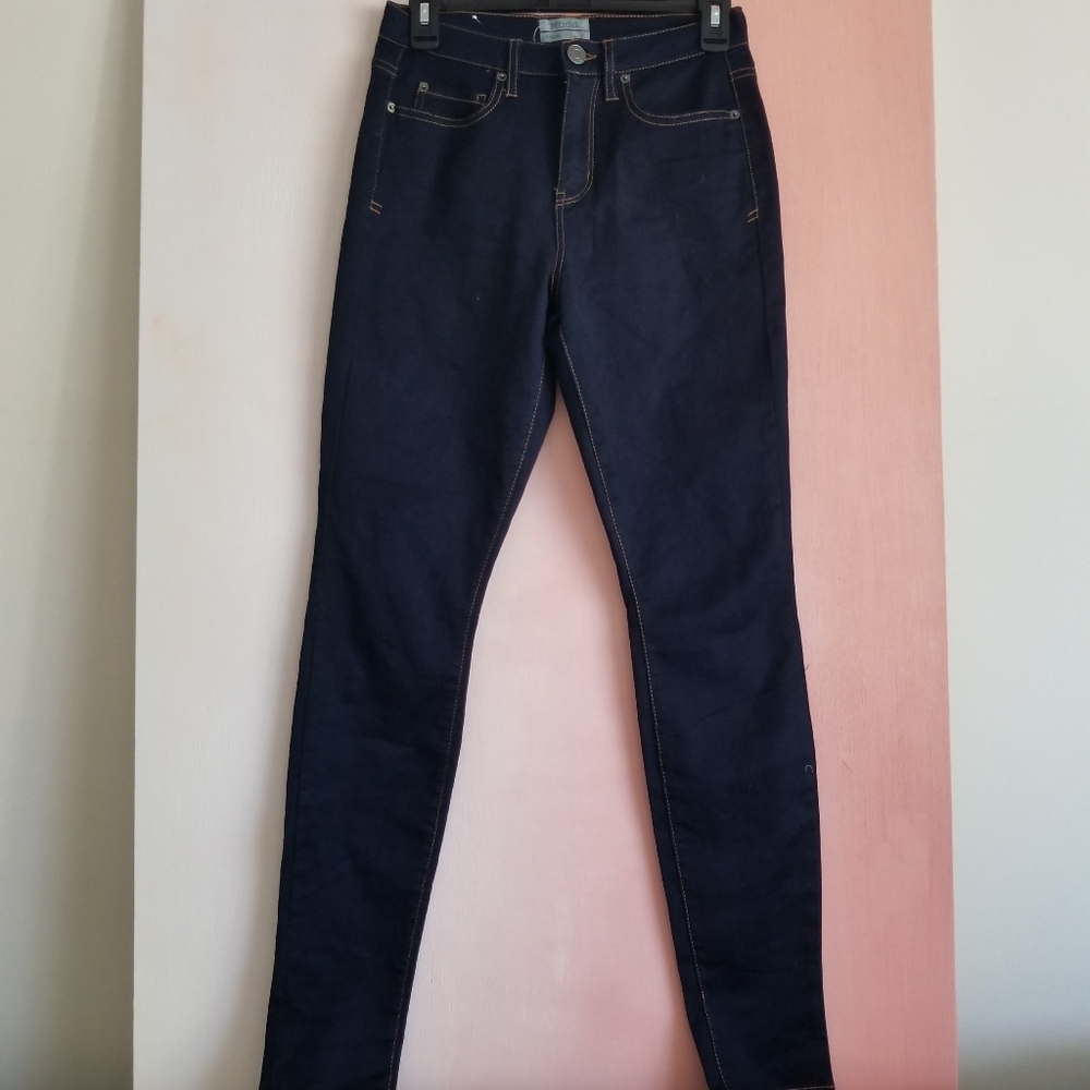 (NWOT) MUDD High Rise Dark Wash Jegging